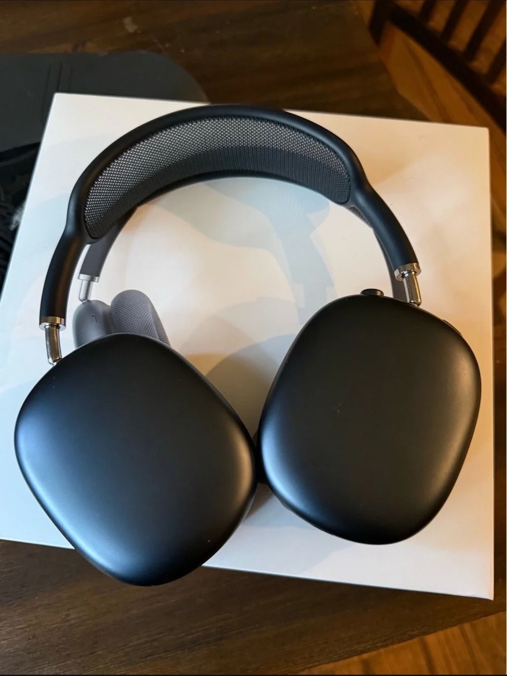 Apple AirPod Maxes